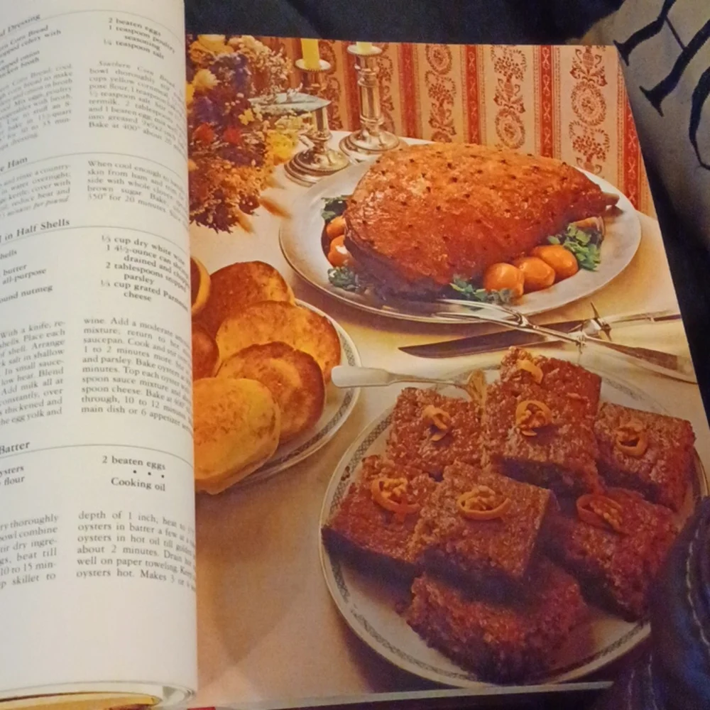 Heritage cookbook by Better Homes and Gardens  1975